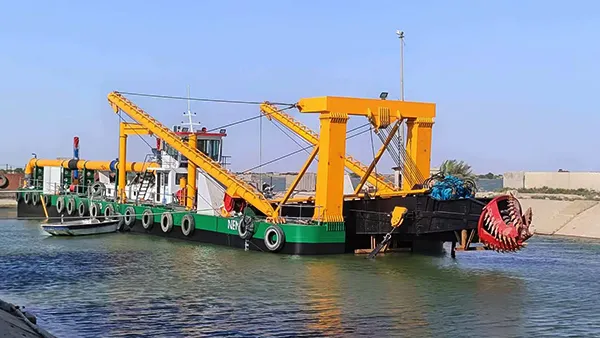 Draga de succión con cortador CSD650