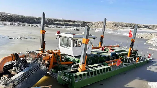 Dragado fluvial interior