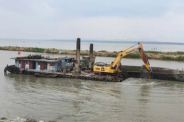 Draga retroexcavadora