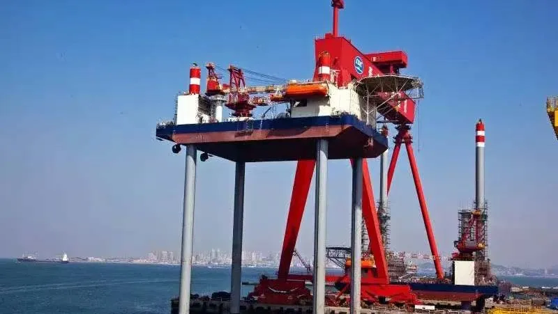 Plataforma autoelevable